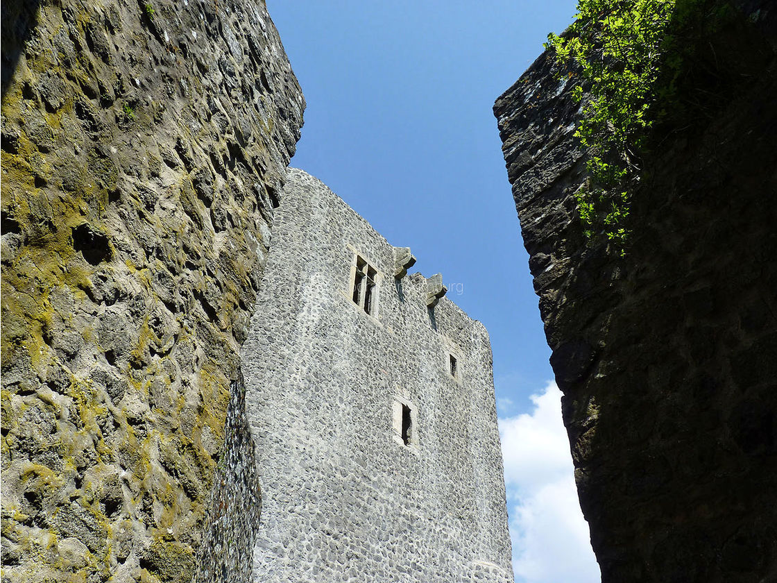 Die Weidelsburg bei Naumburg (Foto: Karl-Franz Thiede)